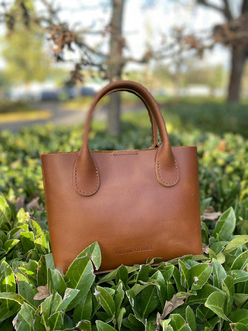 Old World Handbag Vibes - customer review photo
