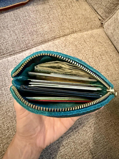 Small Seashell is a great size for a wallet! - customer review photo