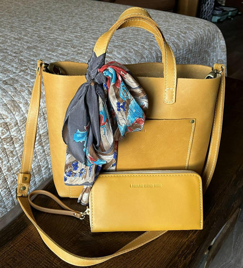 Sunflower wallet makes me Happy! - customer review photo