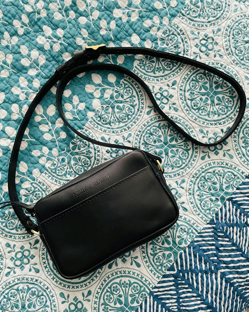 Cute, compact crossbody - customer review photo