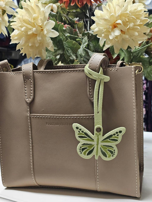 Beautiful and Striking - customer review photo