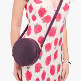 Larkspur Small | Circle shaped crossbody bag with top zipper