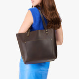 Grizzly Classic | Large leather tote bag with sturdy bridle handles and front pocket