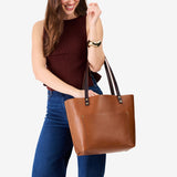 Honey Classic | Large leather tote bag with sturdy bridle handles and front pocket