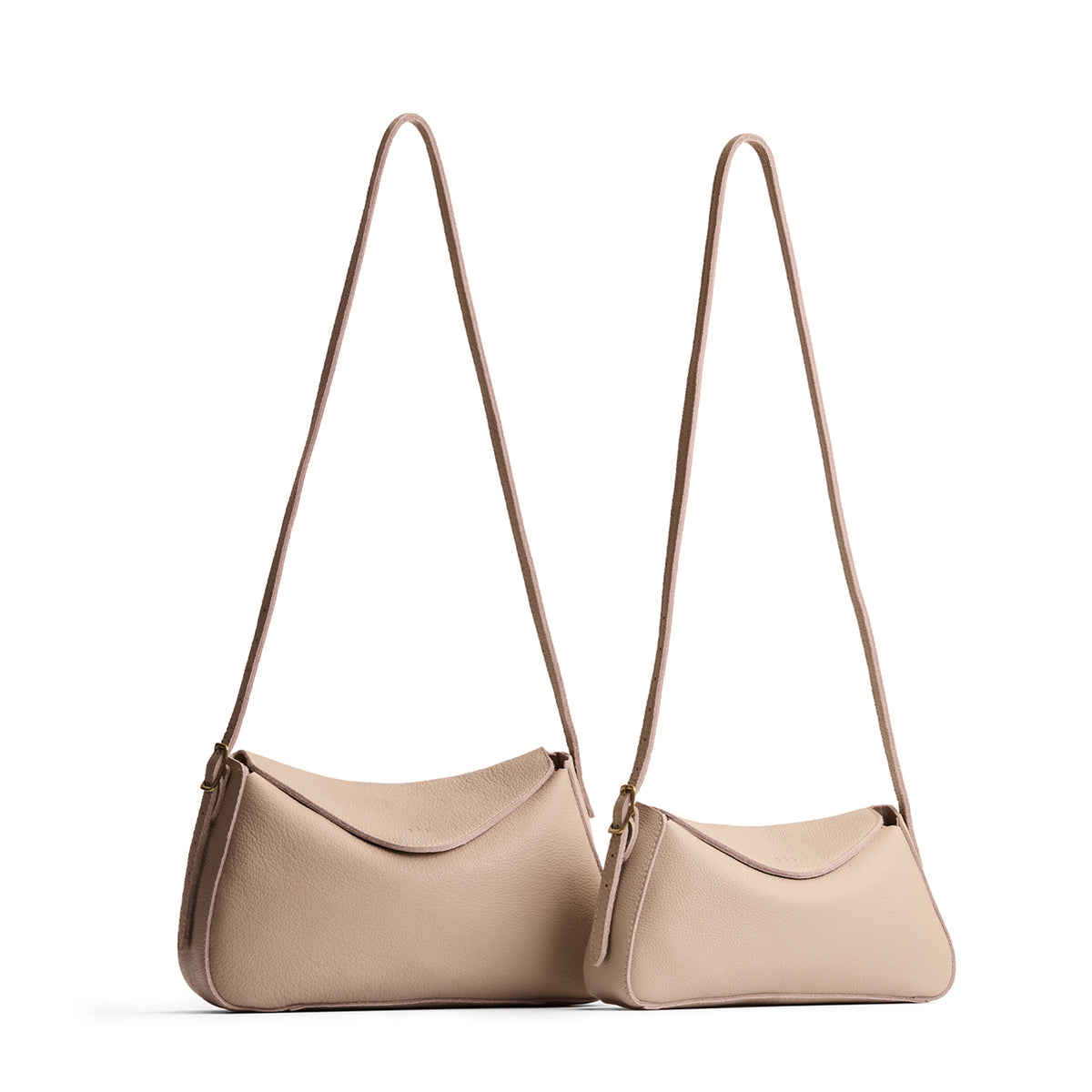 Oatmilk | Size comparison image of small and medium Neruda Crossbody
