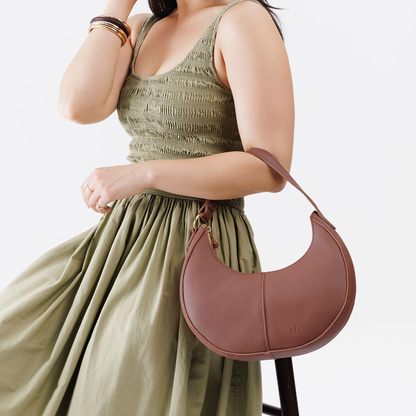 Sunkissed*Classic | Crescent shaped shoulder bag with zipper closure and adjustable strap