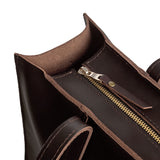 Grizzly | Closeup of tote bag's zipper closure