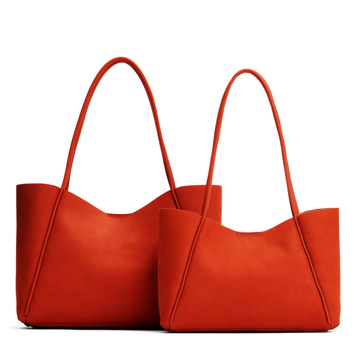 Paprika | Side by side comparison of both sizes of wide totes
