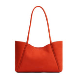 Paprika Medium | Wide tote with leather straps and snap closure
